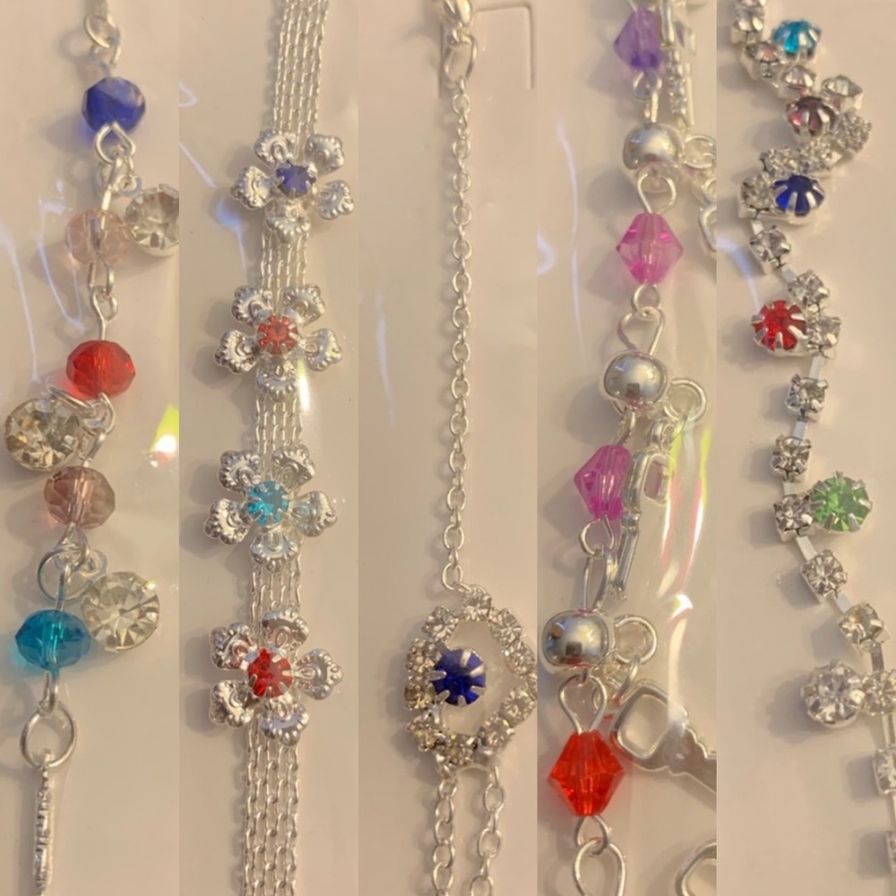 Assorted bracelet bundle - Picture 3 of 3